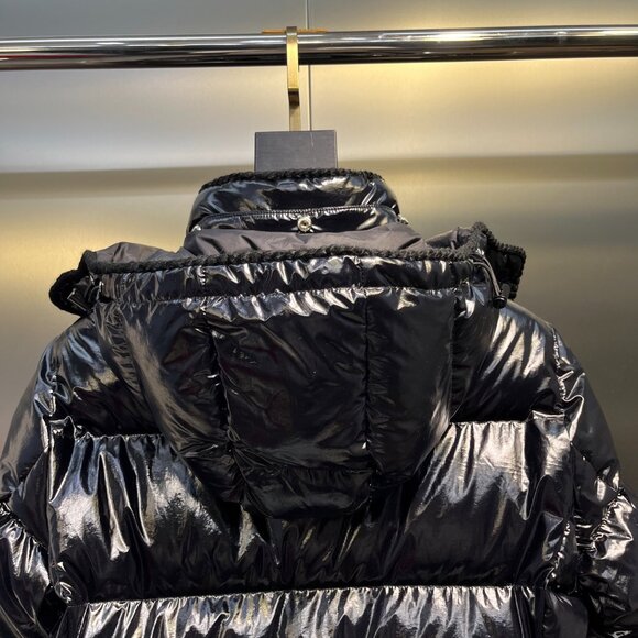 Moncler Black Shiny Puffer Jacket – Authentic, Excellent Condition - Picture 7 of 13